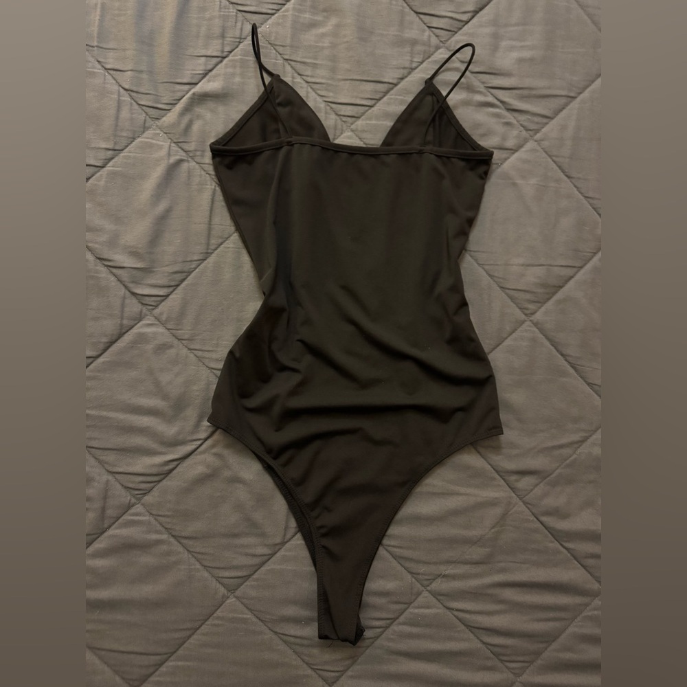 Sleek Black Plunge V Women's Bodysuit - Picture 7 of 10